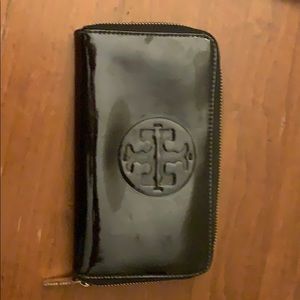 Tory Burch Patent Leather Long Wallet